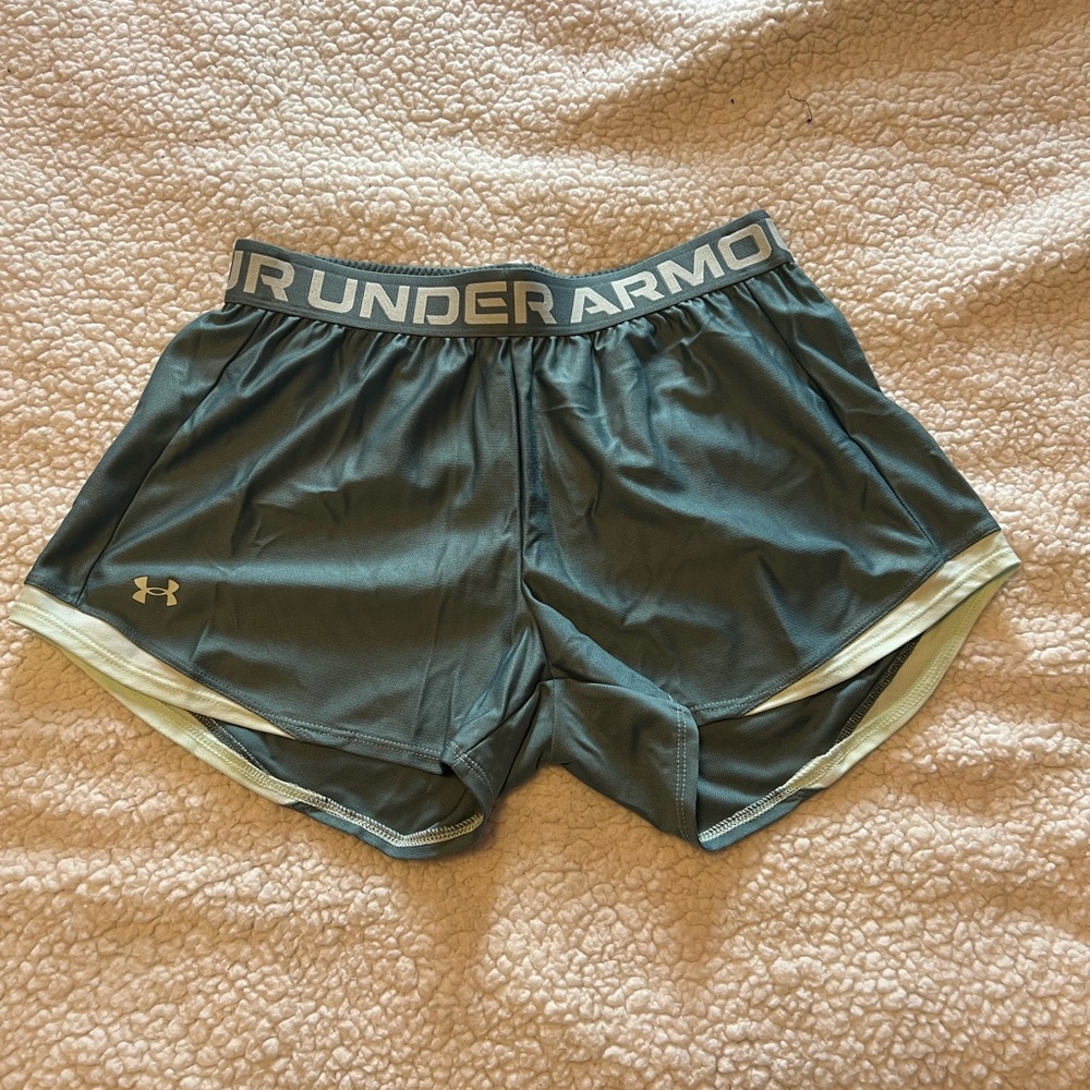 Under Armour UA Play Up 2.0 Women's Athletic Training Shorts Size Small NEW